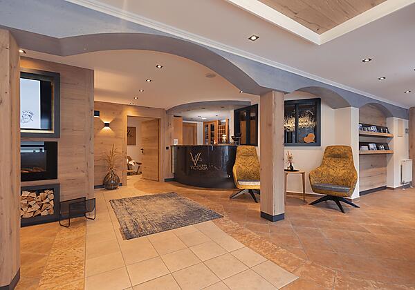 Hotel_Victoria_Rezeption_Skikeller_Zimmer__0