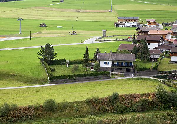 Villa Emilia mit Gartenansicht