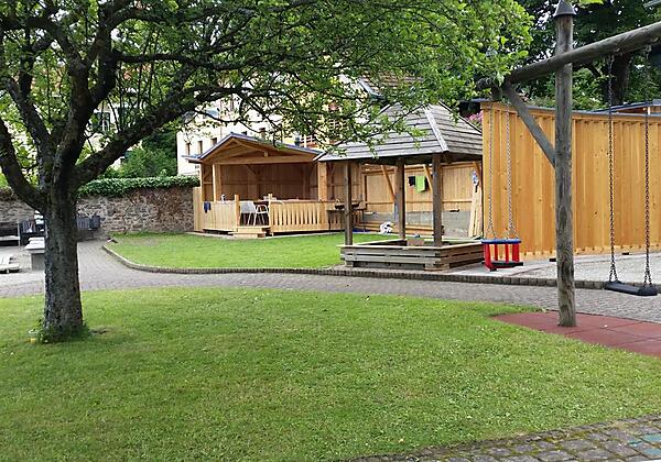 Villa Margarethe - Badegarten mit Strandhäuschen