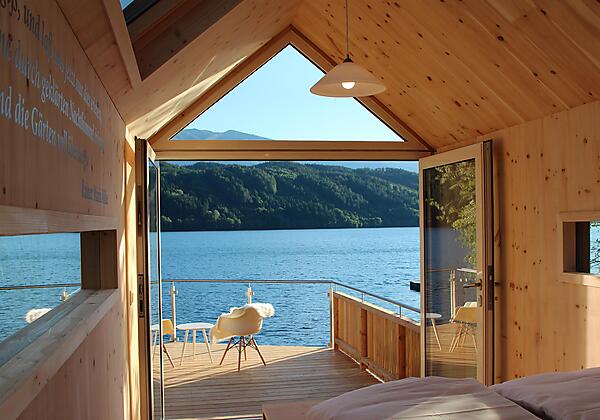 Biwak unter den Sternen. Rifugio sotto le stelle._