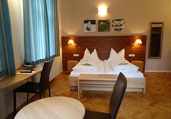 Bergblickzimmer Altbau