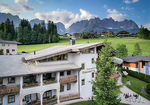 Sonnenhof Außenansicht Sommer