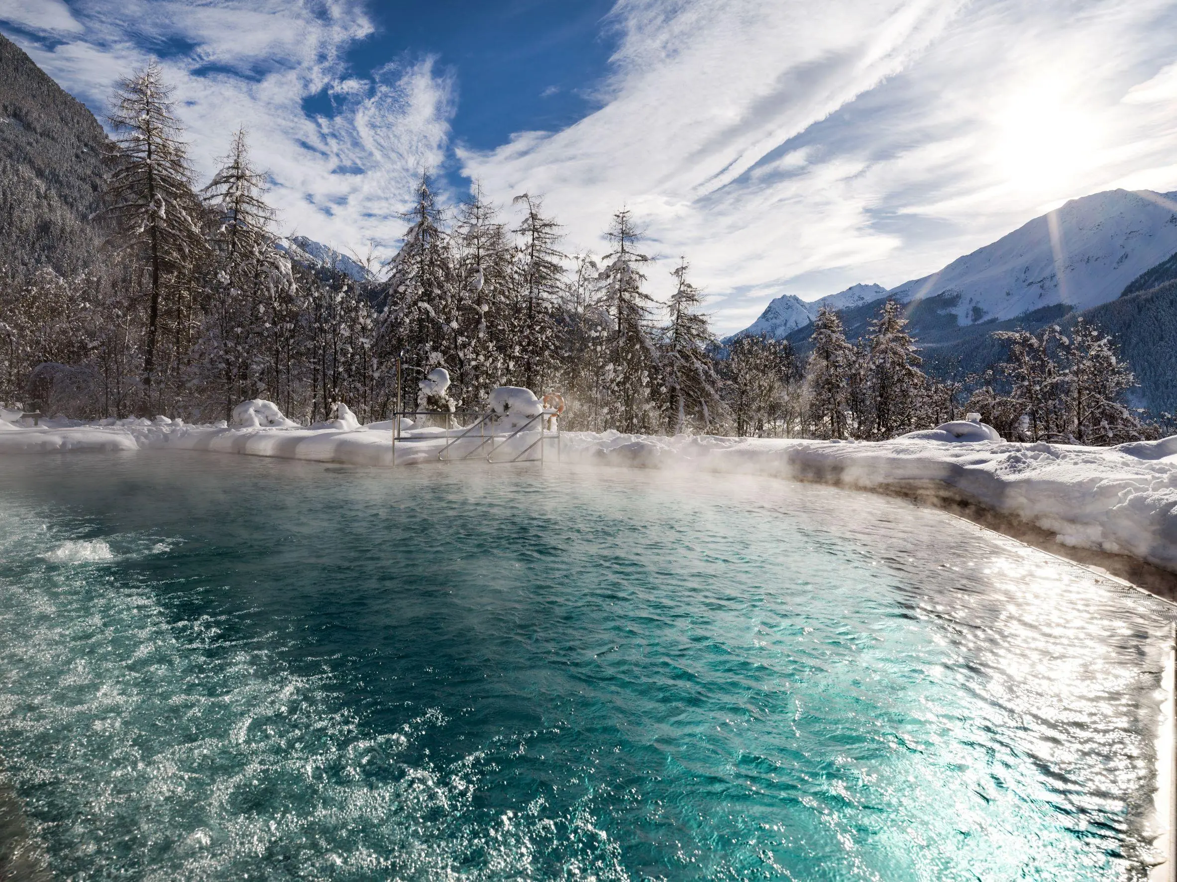 Vivea Hotel Umhausen Außenpool im Winter