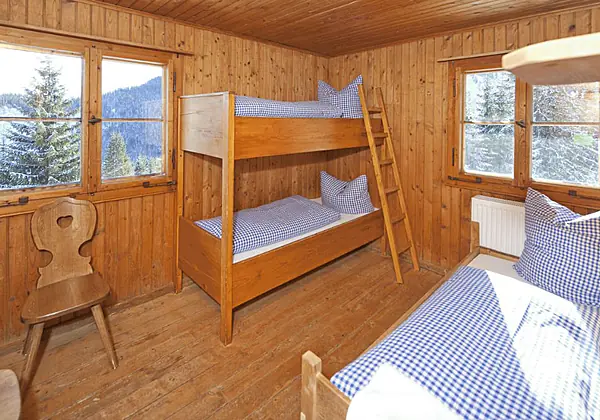 Ein Dreibettzimmer in der Wannenkopfhütte