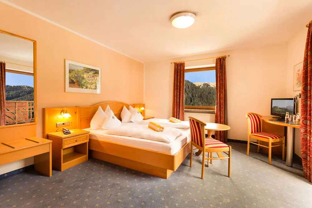 Das Doppelzimmer 'Maiern' im Hotel Schneeberg in Ridnaun