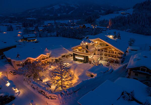Außenaufnahme Winter bei Nacht