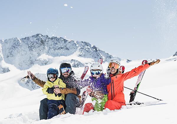 BIG_Family_Stubaier_Gletscher_-c-_Andre_Schoenherr