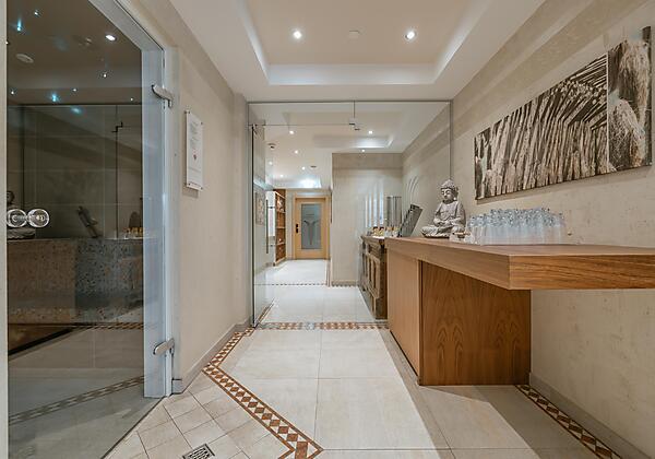 Hotel_Kerschdorfer_Wellnessbereich_Saftbar_Blick_E