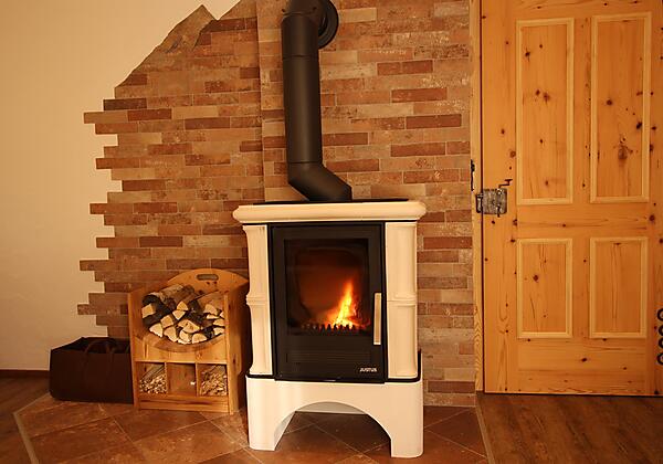 Wärmender Kaminofen