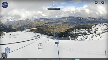 Rundblick vom Gipfel Monges