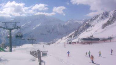 Blick auf die Liftanlagen in Talnähe (1.884 m)