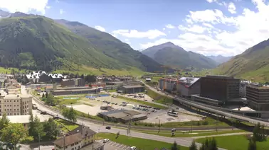 Blick auf Andermatt vom Nordrand des Dorfes (1.550 m)