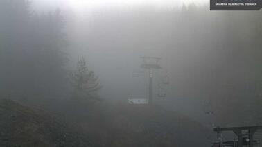 Blick von der Mittelstation Richtung Sessellift und Steilhang Fellberg
