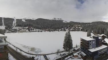Blick vom Sport- und Kongresszentrum auf Arosa (1.775 m)