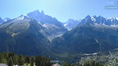 Blick auf Aiguille Verte, Mer de Glace und den Mont Blanc (1.900 m)