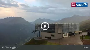 360°-Blick über das Giggijoch bei Sölden (2.275 m)