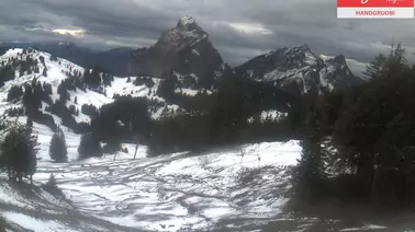 Blick Richtung Zwäcken - Rotenfluh (1.593 m)