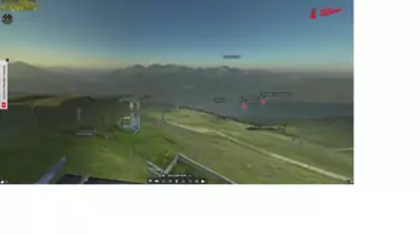 Rundumblick auf den Sessellift, auf die Piste und ins Tal bis nach Lienz (2.214 m)