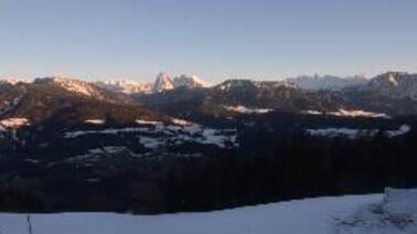 Blick auf Gröden, Geisler Gruppe, Langkofel und Seiser Alm (1.495 m)