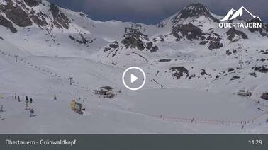 Blick auf die Bergstation (1.970 m)