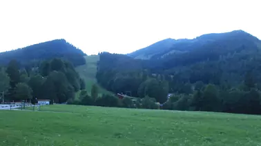 Blick auf die Piste von der Wildalm-Bergstation