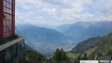 Blick auf Meran ins Tal