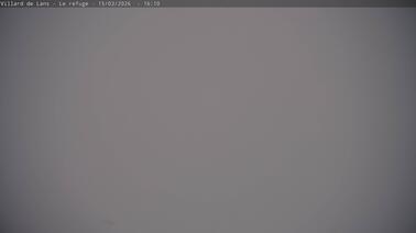 Blick von der Schutzehütte Refuge des Crêtes zum Berg