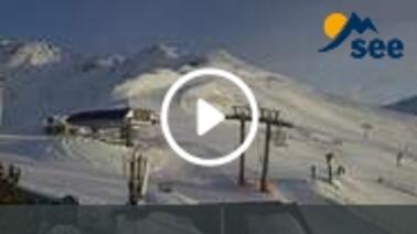 Blick auf den Zeinisberg (2.220 m)