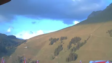 Blick vom Bärghuus Riggisalp Richtung Berg