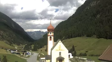 Blick auf Vent mit Kirchturm (1.900m)