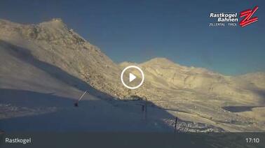 Blick auf die Bergstation (2.160 m)