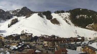 Blick auf Zauchensee und die Liftanlagen (1.360 m)