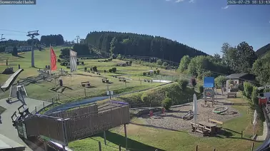 Blick auf die Sommerrodelbahn