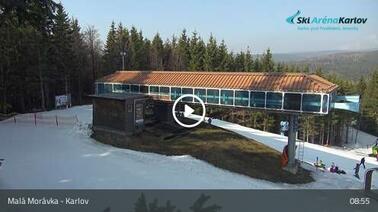 Blick auf das Skigebiet (775 m)