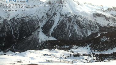 Blick auf den Piz Dain und den Piz Dora