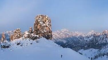 Blick auf die Felsformation 5 Torri (2.256 m)