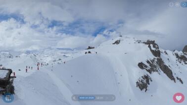 Rundblick vom höchsten Punkt des Skigebietes Courchevel (2.700 m)