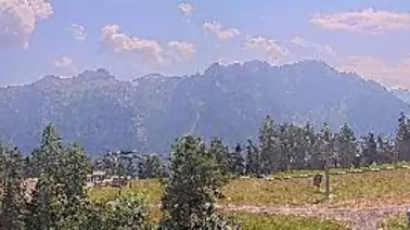Blick auf den Sessellift und ins Tal (2.000 m)