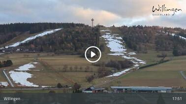 Blick auf Willingen und das Skigebiet (594 m)
