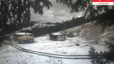 Blick auf die Mittelstation Grossenboden (1.295 m)
