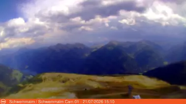 Blick von der Bergstation auf die Pisten der Schwemmalm