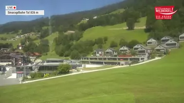 Blick auf die Talstation der Smaragdbahn in Neukirchen (826 m)