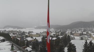 Rundumblick auf die Gemeinde Celerina und die Engadiner Alpen (1.200 m)