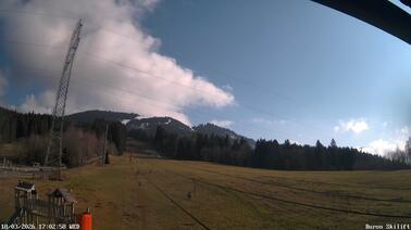 Rundblick auf die Pisten der Buron Skilifte