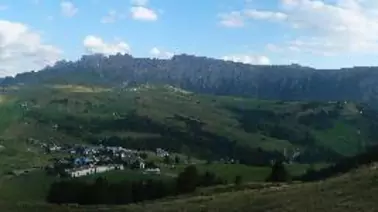 Rundumblick auf Sassolungo (2.040 m)