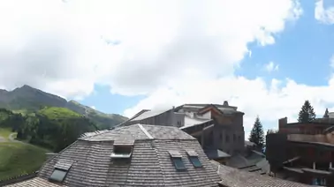 Rundumblick auf Avoriaz, Hotelanlagen und das Skigebiet