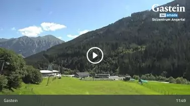 Blick aufs Skizentrum Angertal (1.192 m)