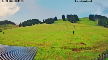 Blick auf Lift und Piste am Pirstingerlift