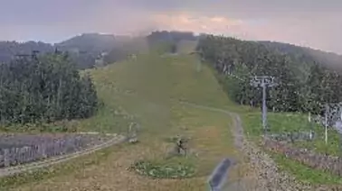 Blick auf die Piste von der Talstation (1.256 m)