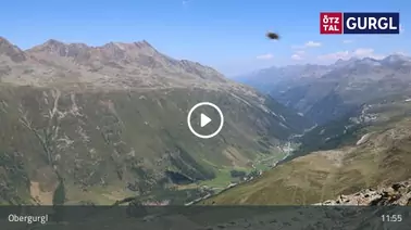 Blick über Lifte und Pisten (2.670 m)